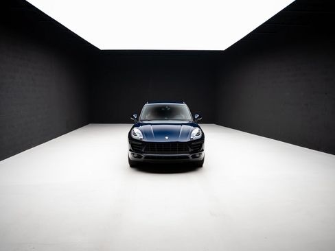 Used 2018 Porsche Macan AWD/4WD image 81