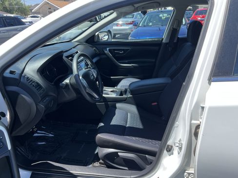 Used 2017 Nissan Altima 2.5 S FWD image 11