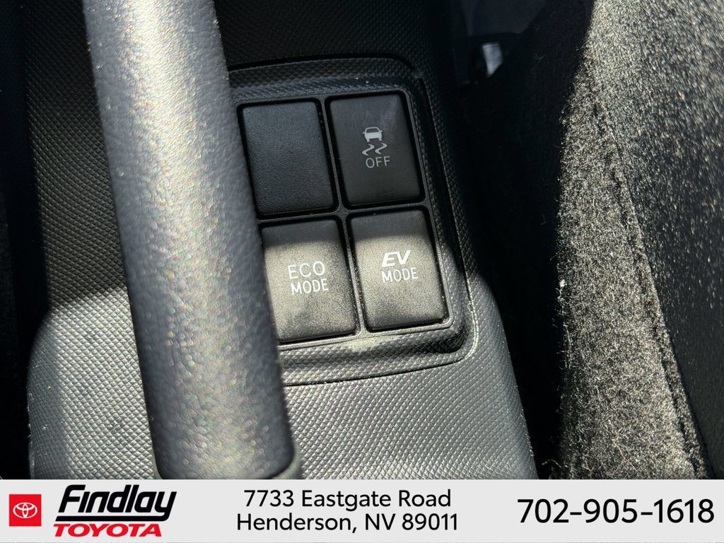 Certified 2018 Toyota Prius C One w/ Carpet Mat Package FWD image 29