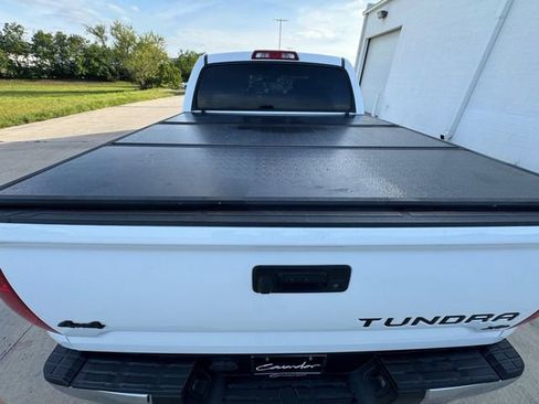 Used 2018 Toyota Tundra SR5 w/ SR5 Upgrade Package AWD/4WD image 31