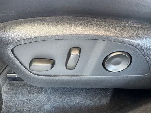 Used 2025 Buick Enclave Preferred image 19