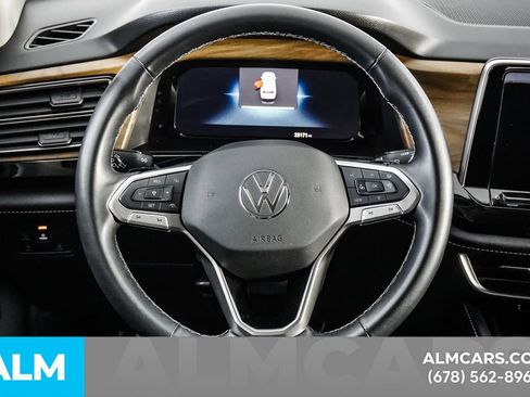 Used 2025 Volkswagen Atlas SE FWD image 27