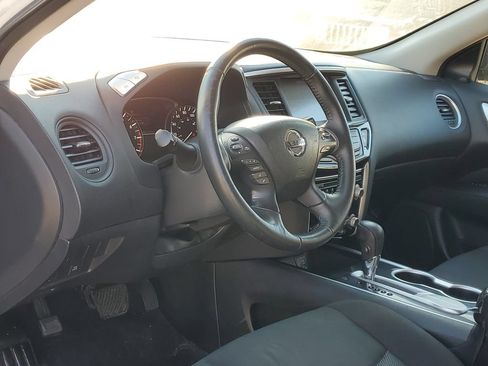 Used 2020 Nissan Pathfinder SV FWD image 11