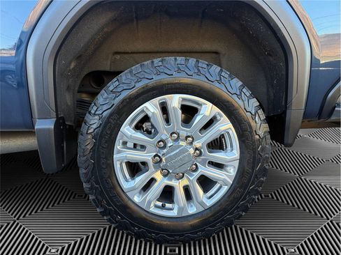 Used 2020 GMC Sierra 2500 Denali w/ Denali Ultimate Package AWD/4WD image 14