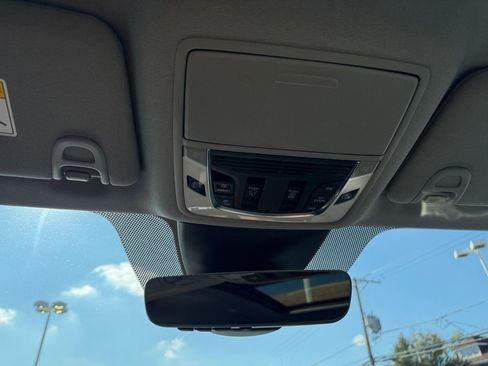 Used 2022 Acura MDX SH-AWD w/ Technology Package image 17