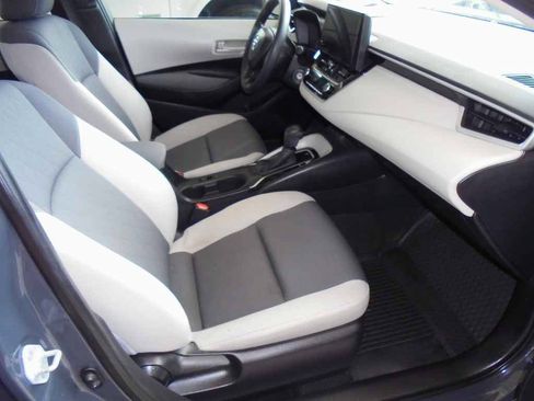 Used 2024 Toyota Corolla LE FWD image 8