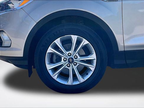 Used 2018 Ford Escape SE FWD image 10