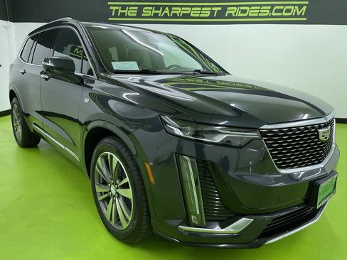 Used 2021 Cadillac XT6 Premium Luxury image 2