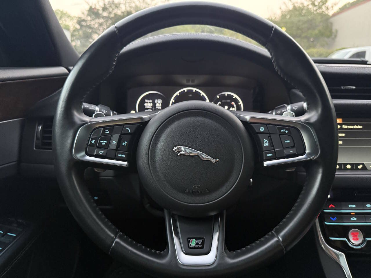 Used 2018 Jaguar XF R-Sport AWD/4WD image 29