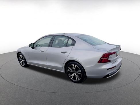 Used 2024 Volvo S60 B5 Core image 10