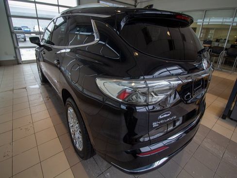 Used 2023 Buick Enclave Avenir w/ Avenir Technology Package image 5