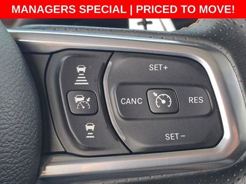Used 2022 Jeep Wrangler Unlimited Rubicon w/ Trailer Tow Package AWD/4WD image 32