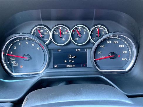 Used 2021 Chevrolet Tahoe LT w/ Luxury Package RWD image 26
