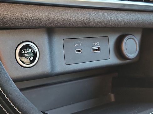 Certified 2023 Nissan Rogue SL w/ SL Premium Package image 23