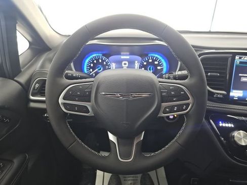 New 2026 Chrysler Pacifica Select image 26