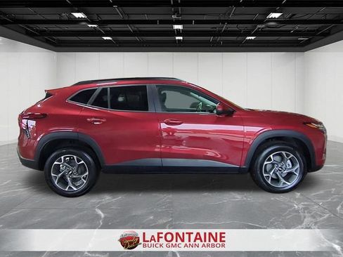 Certified 2024 Chevrolet Trax LT w/ Driver Confidence Package FWD image 9