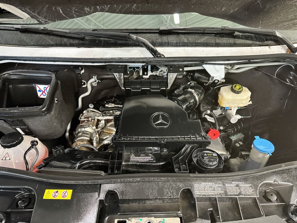 Used 2023 Mercedes-Benz Sprinter 2500 image 36