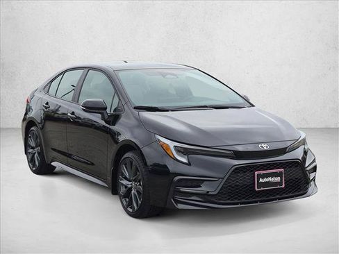 Certified 2026 Toyota Corolla SE FWD image 3