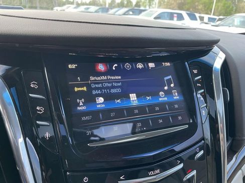 Used 2016 Cadillac Escalade Premium image 40