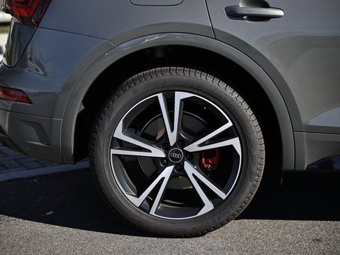 Used 2025 Audi Q5 2.0T Premium Plus w/ Premium Plus Package image 6