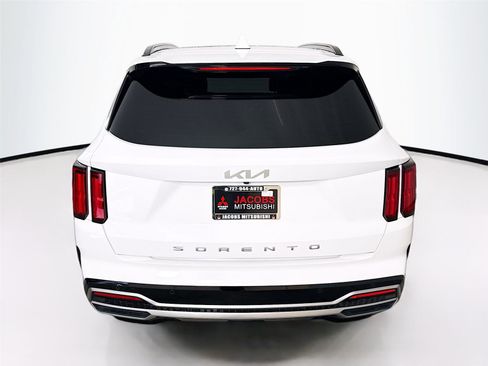Used 2022 Kia Sorento SX image 6