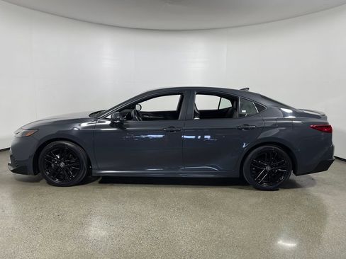 Certified 2025 Toyota Camry SE FWD image 6