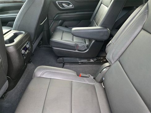 Used 2021 Chevrolet Tahoe Z71 w/ Luxury Package image 9