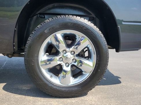 Used 2019 RAM 1500 Express w/ Express Value Package AWD/4WD image 9