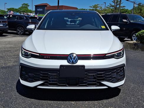 New 2025 Volkswagen GTI SE image 2