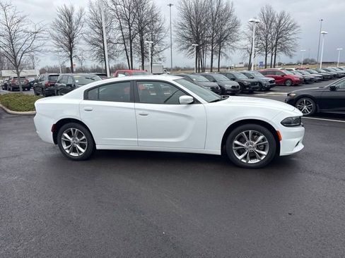 Used 2022 Dodge Charger SXT image 6