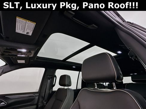 Used 2023 GMC Yukon XL SLT image 24