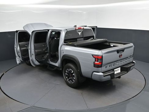 Used 2023 Nissan Frontier PRO-4X w/ Pro Convenience Package AWD/4WD image 2