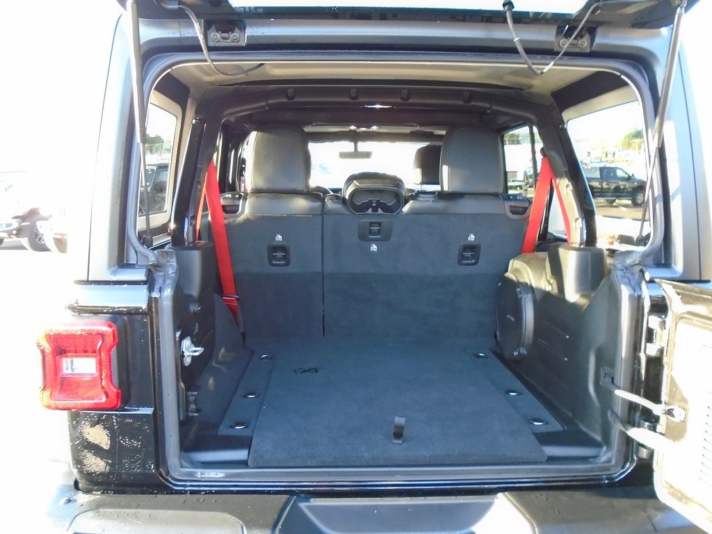 Used 2020 Jeep Wrangler Unlimited Rubicon w/ Quick Order Package 28Y Recon AWD/4WD image 17