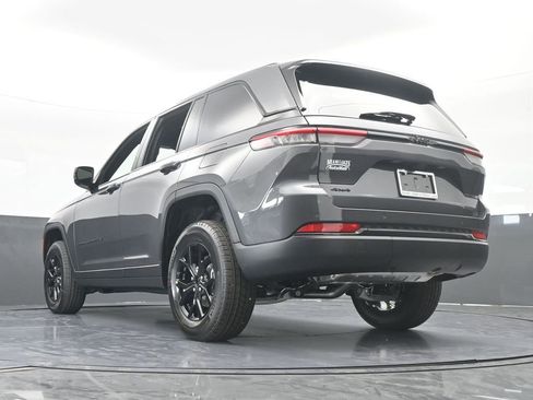 New 2025 Jeep Grand Cherokee Altitude AWD/4WD image 50