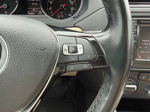 Used 2017 Volkswagen Jetta SE FWD image 22