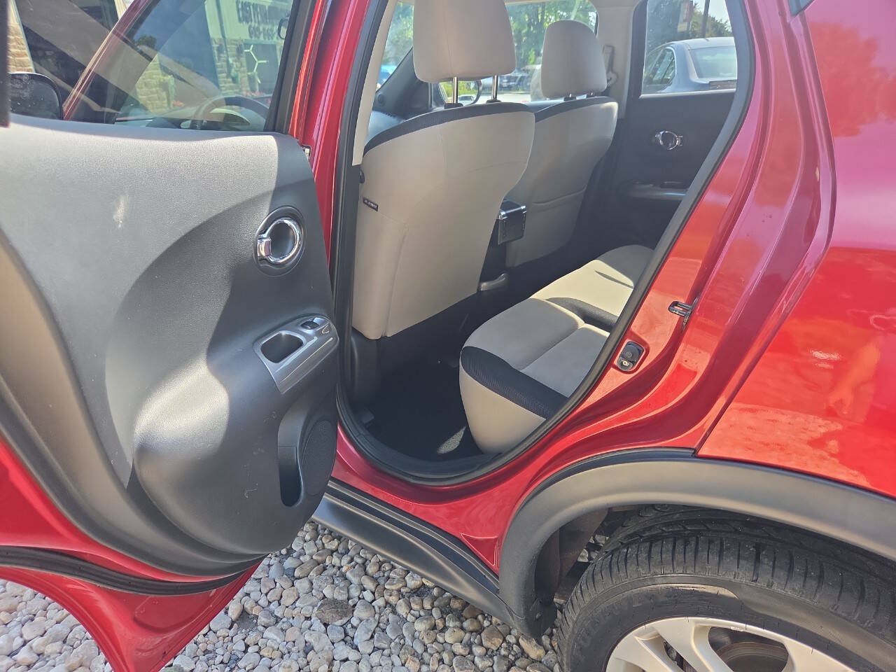Used 2014 Nissan Juke SV AWD/4WD image 18