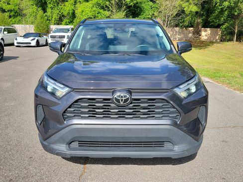 Used 2022 Toyota RAV4 XLE image 2