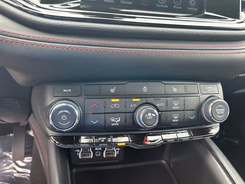 Certified 2023 Dodge Durango GT image 40