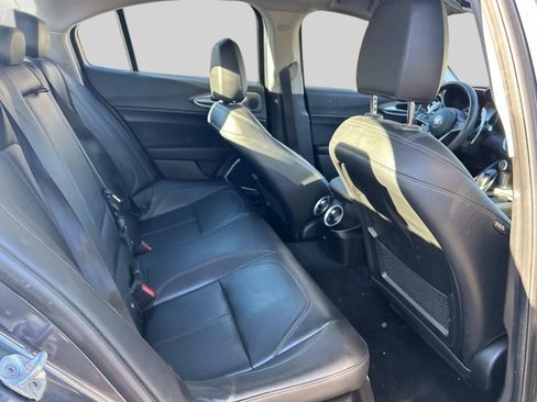 Used 2017 Alfa Romeo Giulia Ti w/ TI Performance Package image 15