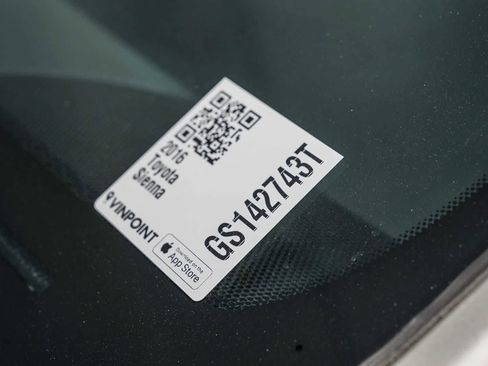 Certified 2016 Toyota Sienna XLE w/ XLE Navigation Package AWD/4WD image 31