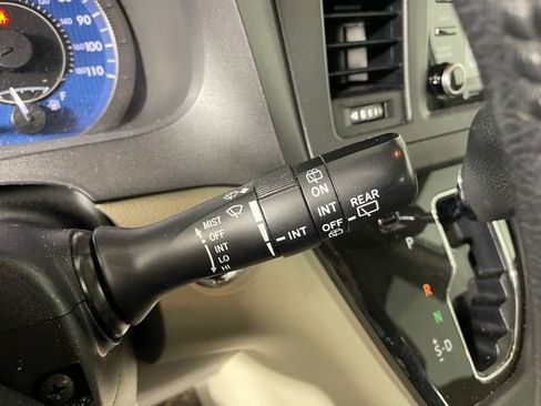 Used 2020 Toyota Sienna XLE w/ XLE Navigation Package image 11