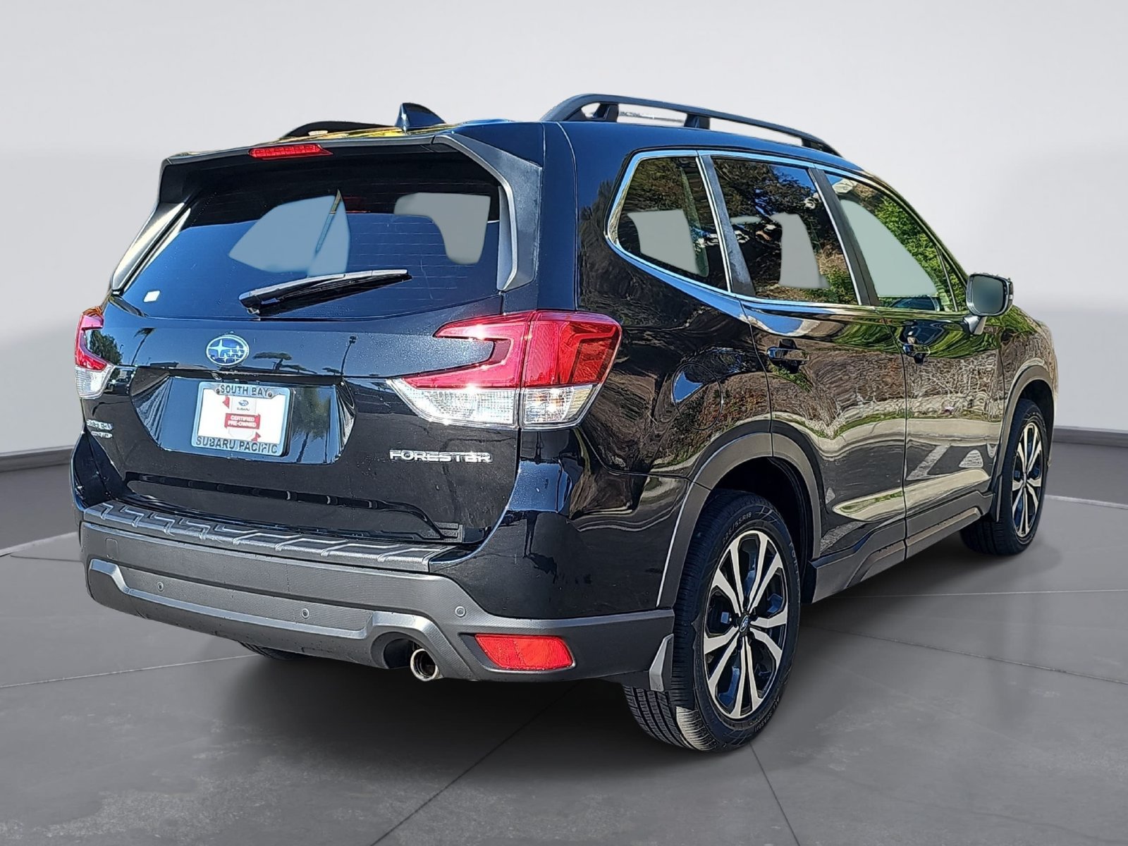 Certified 2024 Subaru Forester Limited w/ Convenience Package AWD/4WD image 3