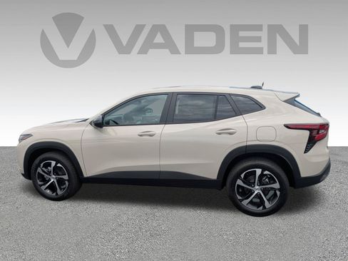 New 2026 Chevrolet Trax RS w/ Sunroof Package FWD image 27