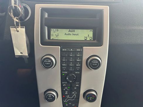 Used 2013 Volvo C70 T5 image 16