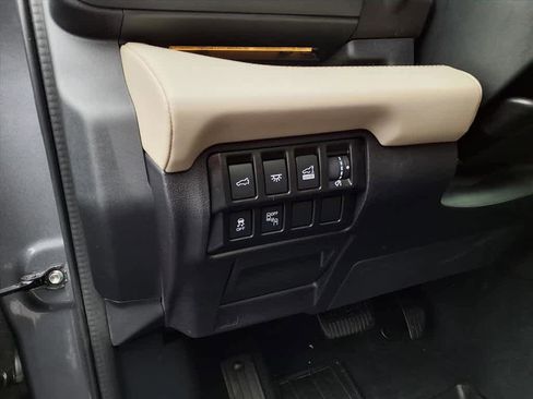 Used 2022 Subaru Ascent Touring image 21