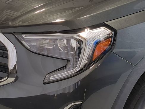 Used 2019 GMC Terrain SLE w/ Driver Convenience Package FWD image 14