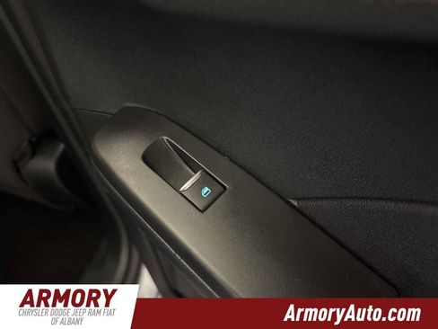 Used 2022 Ford Escape SE image 29