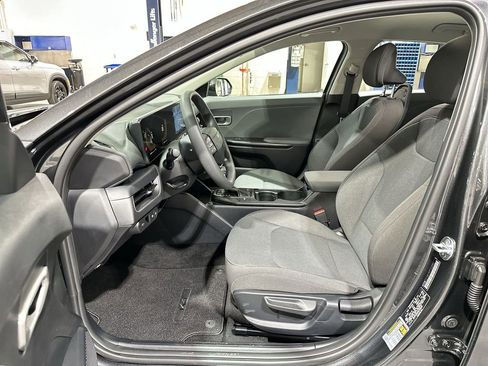 New 2025 Kia K4 LX image 13