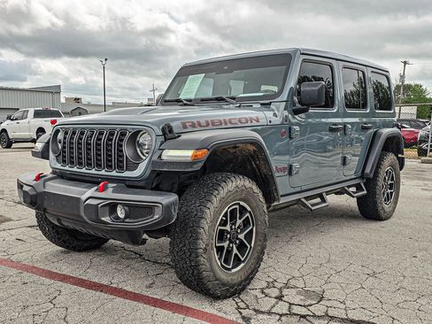 Used 2024 Jeep Wrangler Unlimited Rubicon w/ Technology Group image 3