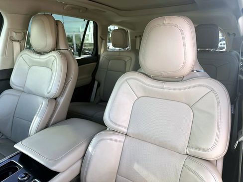 Used 2022 Lincoln Aviator Reserve w/ Equipment Group 201A image 22